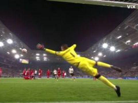 [进球视频] 圆月弯刀！劳姆任意球直接破门！德国1-0领先卢森堡！