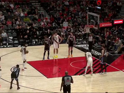 NBA季前赛：国王vs开拓者第3节中文解说回放