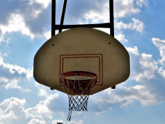 广东全运男篮34分大胜美国俱乐部 胡明轩15分赵睿回归首秀13分