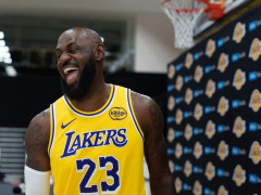 ESPN长文揭秘：詹姆斯面前有四条路 他究竟会选择哪一条？