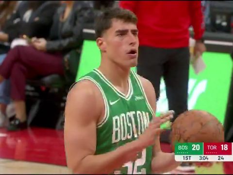 NBA季前赛：凯尔特人vs猛龙第1节英文原声回放