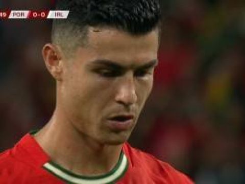 [射失点球] 可惜了！特林康传中造点球！C罗主罚点球被凯莱赫用脚挡出！