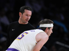 湖人季前赛首胜！里夫斯三节打卡21分遭遇小伤