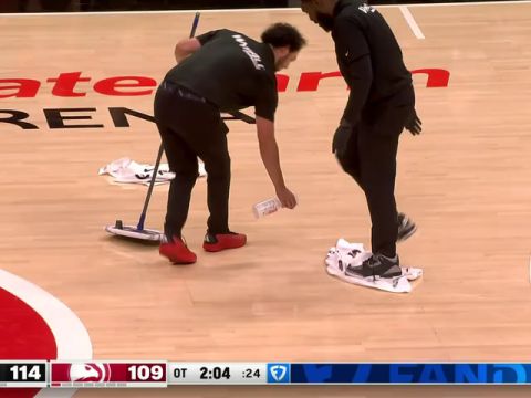 NBA季前赛：热火vs老鹰加时一中文解说回放