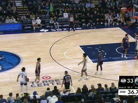 广州龙狮vs森林狼第2节英文原声回放