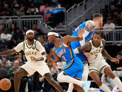 雷霆116-112雄鹿 亚历山大狂砍23分6助攻带领雷霆险胜雄鹿