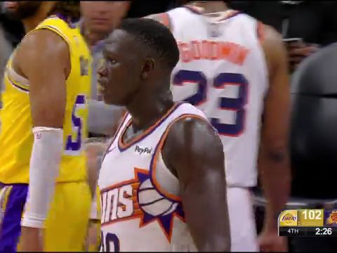 NBA季前赛：湖人vs太阳第4节英文原声回放