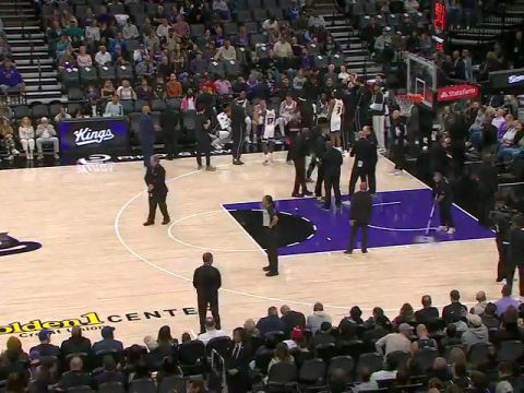 NBA季前赛：快船vs国王第2节英文原声回放