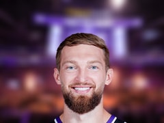 NBA每日篮板王：多曼塔斯·萨博尼斯14篮板(2025年10月16日)