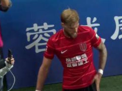 [进球视频] 蓉城2-1领先！费利佩前插得球回做 莱切特跟进推射得手