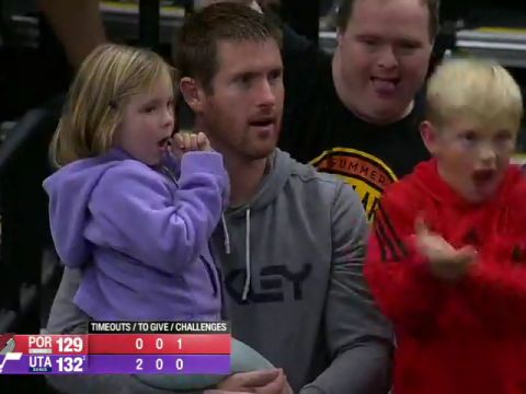 NBA季前赛：开拓者vs爵士第4节英文原声回放