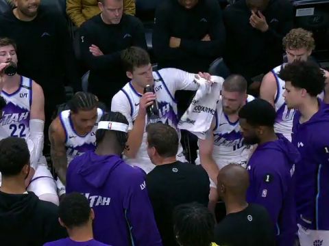 NBA季前赛：开拓者vs爵士第3节英文原声回放