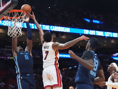 灰熊141-125热火 灰熊九人上双群策群力战胜热火