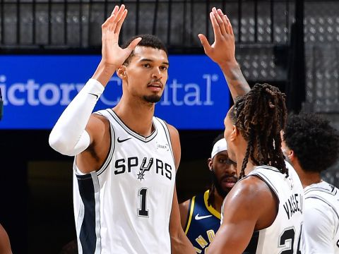 文班亚马vs步行者集锦 三节打卡拿下17+12+4封盖统治攻防