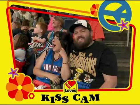 NBA季前赛：掘金vs雷霆第3节英文原声回放