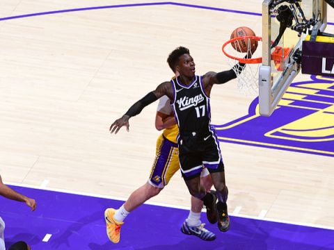 施罗德vs湖人集锦 贡献25分上演轻伤不下火线