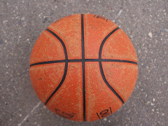 广厦四外援确定：续约FMVP布朗+卡尔顿 签桑普森+掘金旧将塔克