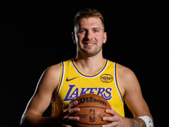 NBA揭幕战-勇士vs湖人首发名单预测（10月22日）巴特勒&库明加出战成疑