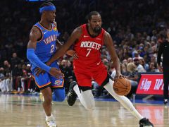 火箭首秀三次致命犯错！杜兰特23+9+6犯4失误 逃过吃T惹戴帅愤怒