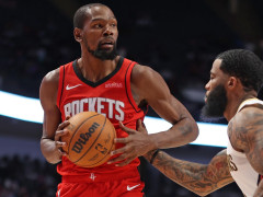 杜兰特生涯第14次在揭幕战中砍下20+，追平马龙并列历史第二仅次于詹姆斯