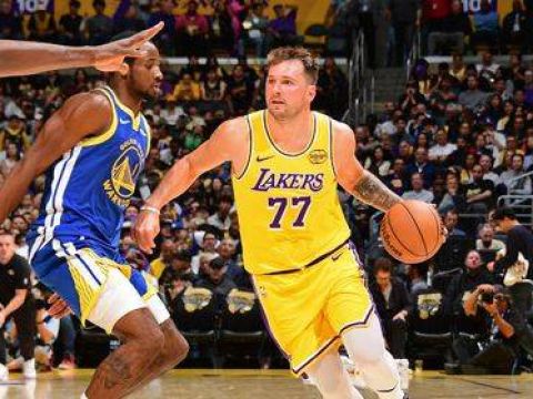 [东契奇集锦]燃成舍利子了！东契奇攻防拉满难救主 无奈空砍43分12板9助准三双