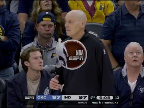 NBA常规赛：雷霆vs步行者第4节英文原声回放