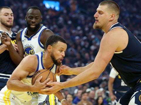 掘金131-137勇士 戈登空砍50分勇士鏖战加时赛主场击败掘金