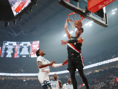 NBA高清直播在线直播：常规赛勇士vs开拓者（10月25日）三分对决引爆进攻大战