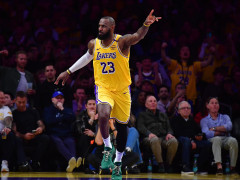 美记：观战湖人时能感受到詹姆斯因伤缺阵，还有生涯末期处境僵持的无奈