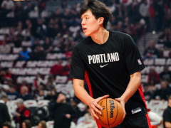 NBA生涯首个运动战进球！杨瀚森替补登场7分钟得到2分1板2帽