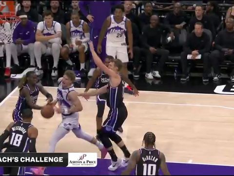 NBA常规赛：爵士vs国王第3节英文原声回放