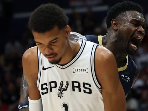 马刺vs鹈鹕精华回放 文班亚马29+11+9加时战胜锡安27+10+7