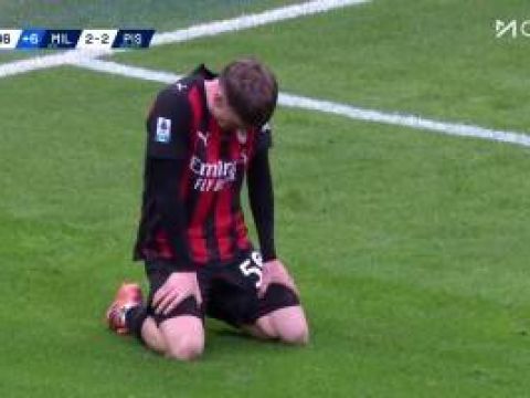 [险些绝杀] 错失绝杀！萨勒马科尔斯一条龙过人捅射偏出！这球进了就太神了！