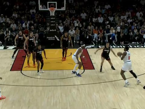 NBA常规赛：尼克斯vs热火第1节中文解说回放