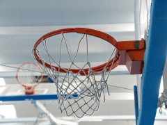 易建联38岁生日：社媒自动更新贺寿 陷丑闻后“消失”一年多