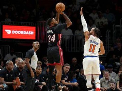 [腾讯全场集锦]🏀热火送尼克斯首败！鲍威尔29+7 阿德巴约19+13 布伦森37+6