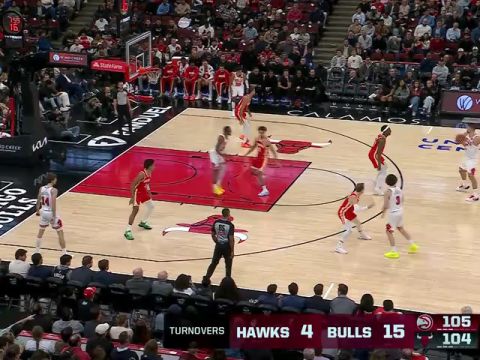 NBA常规赛：老鹰vs公牛第4节中文解说回放