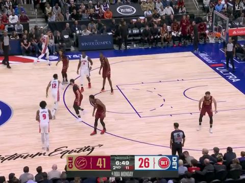 骑士vs活塞第2节英文原声回放