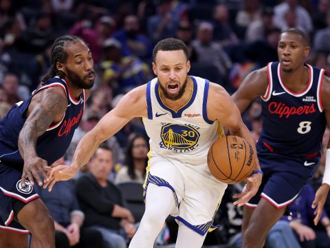 库里vs快船集锦 全场19分送出8记妙传盘活球队进攻