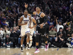 威少生涯抢断数达1958个，超越德里克·哈珀成为历史第15人