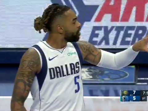 NBA常规赛：步行者vs独行侠第1节中文解说回放