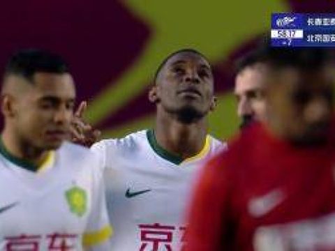 [进球视频]苏祖铲倒法比奥送点 法比奥点射被扑重罚打进