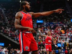 小卡34+5+5+6填满数据栏：压哨绝杀末节14分救主 赛季最强战