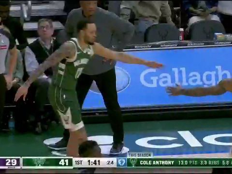 NBA常规赛：国王vs雄鹿英文原声全场回放