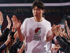 开拓者下放杨瀚森引热议：下一个姚明暂时搁置 他一定会强势回归