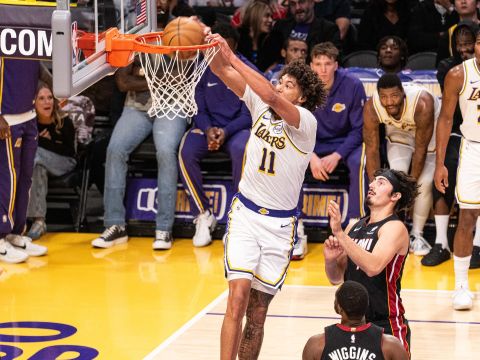 海斯vs热火集锦 7投7中拿到15+5手感神准