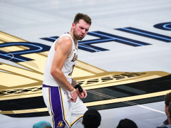 NBA高清直播在线直播：常规赛湖人vs开拓者（11月4日）东契奇状态火热或带队复仇对手