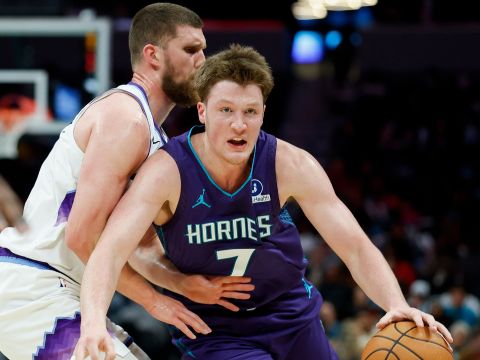 爵士vs黄蜂精华回放 三球休战黄蜂全民皆兵大胜爵士