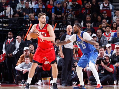 独行侠vs火箭精华回放 火箭3人上20主场胜独行侠取4连胜