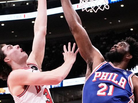 76人111-113公牛 吉迪大号三双武切维奇准绝杀公牛上演大逆转